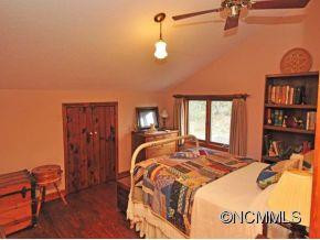 35 GLENCAIRN HEIGHTS - Photo 14
