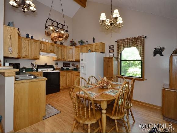 1358 Dogwood Drive - Photo 3