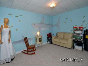 810 KNOLLWOOD DRIVE - Photo 8