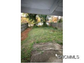 131 Broad St - Photo 2