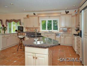 352 KENMURE DRIVE - Photo 9