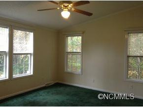122 Fairlane Drive - Photo 11