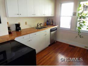27 Sycamore Street - Photo 6