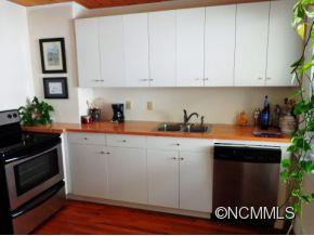27 Sycamore Street - Photo 7