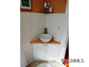 27 Sycamore Street - Photo 10