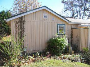 47 Lakeshore Drive - Photo 12