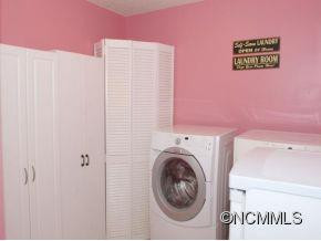 111 ROCKFIELD WAY - Photo 15
