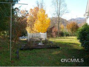 111 ROCKFIELD WAY - Photo 22