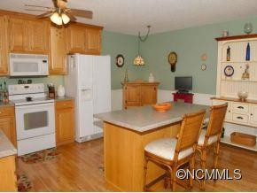 111 ROCKFIELD WAY - Photo 8