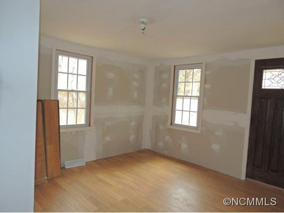 601 10TH STREET - Photo 8