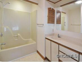 398 LAUREL PARK PLACE - Photo 10