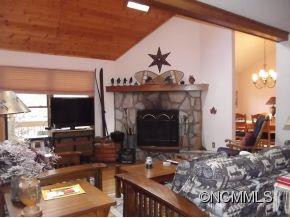462 Allison Dr. - Photo 2