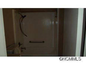 401 Briarwood Road - Photo 8