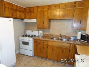 151 Dewey Ave - Photo 4