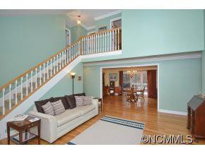 304 Jennifer Lane - Photo 4
