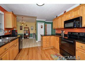 304 Jennifer Lane - Photo 6