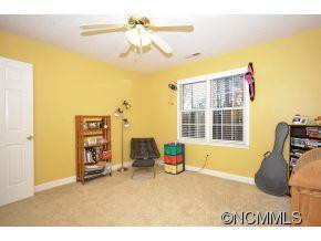 304 Jennifer Lane - Photo 10