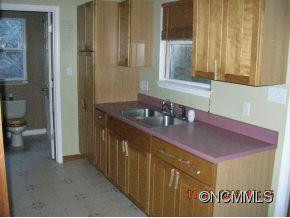 321 Treetops Drive - Photo 2