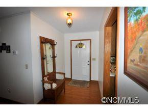 203 Fernwood Drive - Photo 2