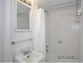 19 ROBINHOOD ROAD - Photo 18