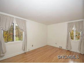 19 ROBINHOOD ROAD - Photo 10