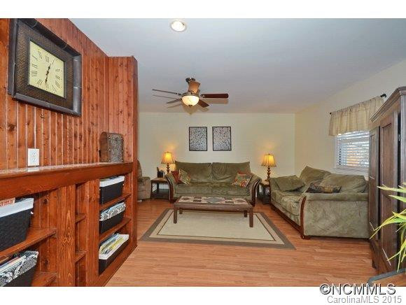 163 Montview Circle - Photo 2