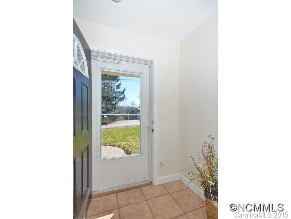 163 Montview Circle - Photo 11
