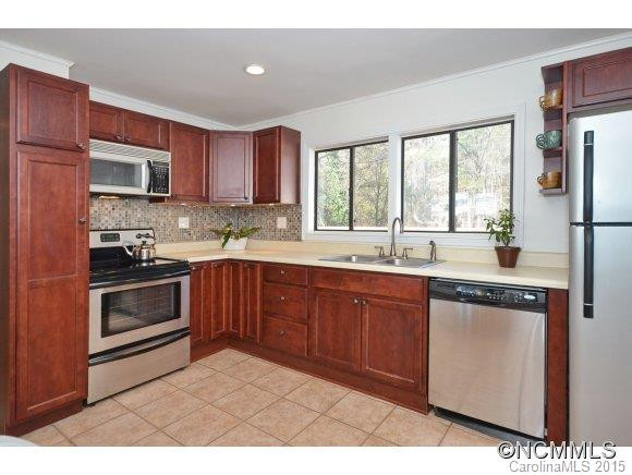 163 Montview Circle - Photo 3