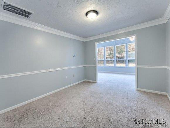 152 WEST RIDGE DR, - Photo 3