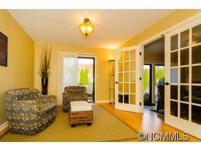 118 Deerlake Drive - Photo 11