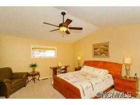 118 Deerlake Drive - Photo 14