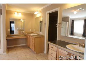 12  Albert Drive - Photo 10