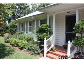 35 Lyncourt Drive - Photo 2