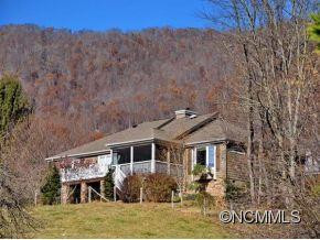 32 CHANTICLEER LANE