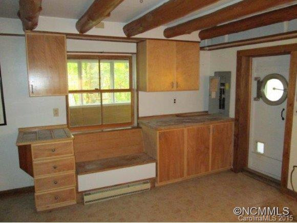 1502 Watershed Rd - Photo 6