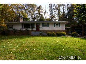 11 Deanwood Cir.