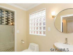 20 Eola Avenue - Photo 13