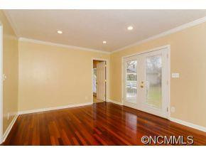 20 Eola Avenue - Photo 10