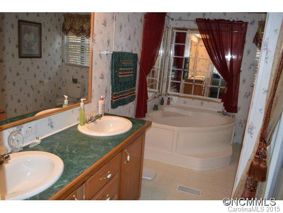 323 Garnet Drive - Photo 12