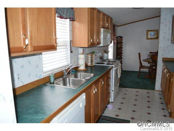 323 Garnet Drive - Photo 3