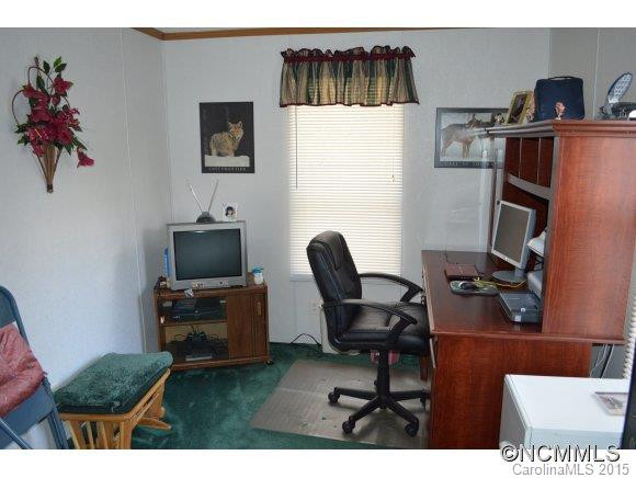 323 Garnet Drive - Photo 10