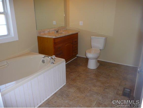 100 KING ROAD - Photo 11