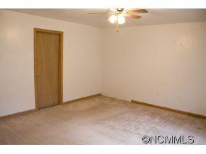 18 Hutchinson Woods Dr - Photo 17