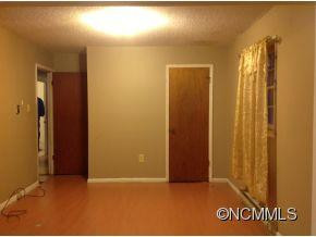 110 S French Broad Avenue - Photo 7