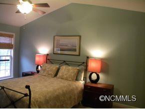 1041 Thorncrest Drive - Photo 5