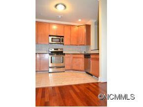 9 Kenilworth Knoll Unit 319 - Photo 6