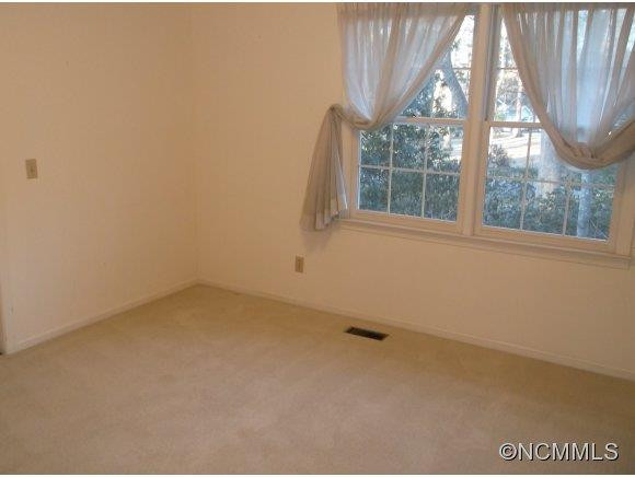  - Photo 8
