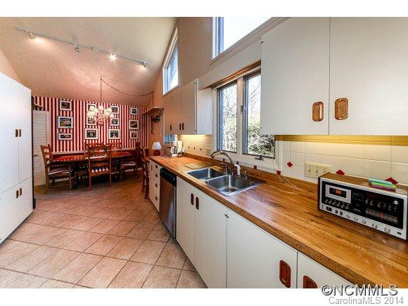 143 Skyway Drive - Photo 11