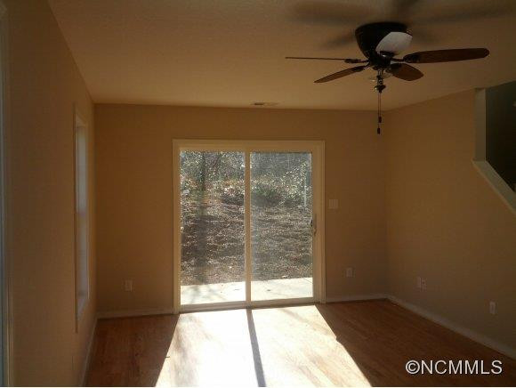 27 Pinnacle Valley Dr - Photo 2