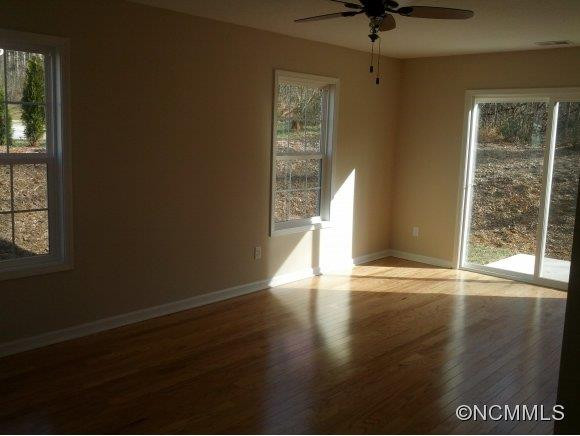 27 Pinnacle Valley Dr - Photo 4